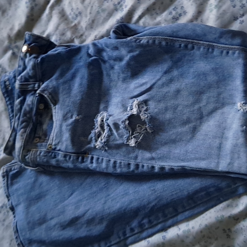 Stressed jeans